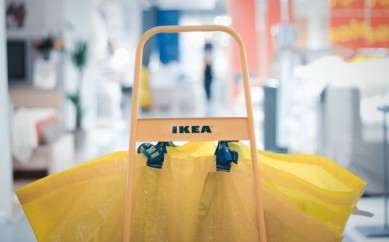Ikea cancella le donne dalla pubblicità in Arabia Saudita:una decisione Medievale