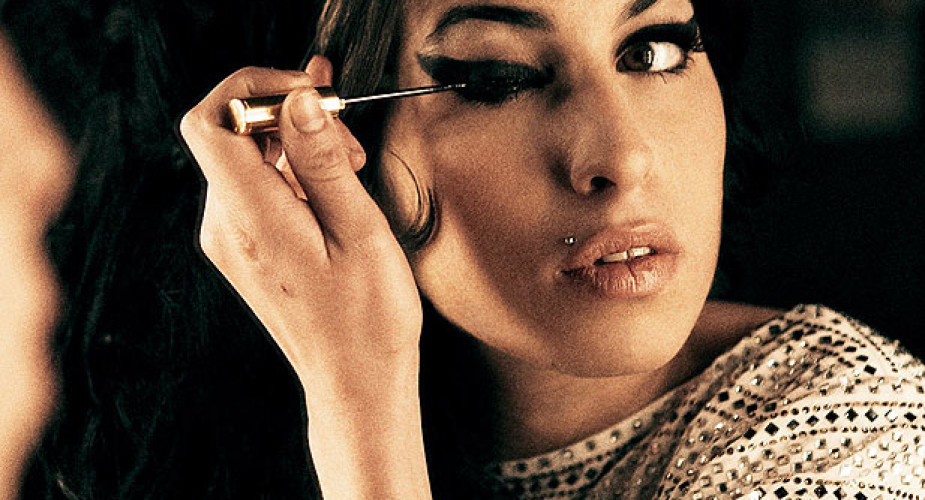 “Amy Winehouse è morta di bulimia” a dichiararlo il fratello della cantante