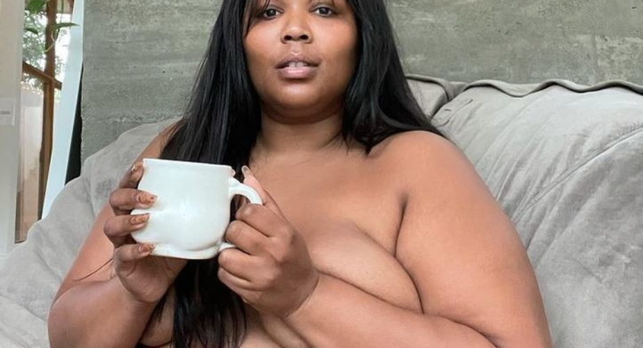 Lizzo nuda e senza photoshop su instagram