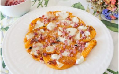 Zucca con mozzarella e speck