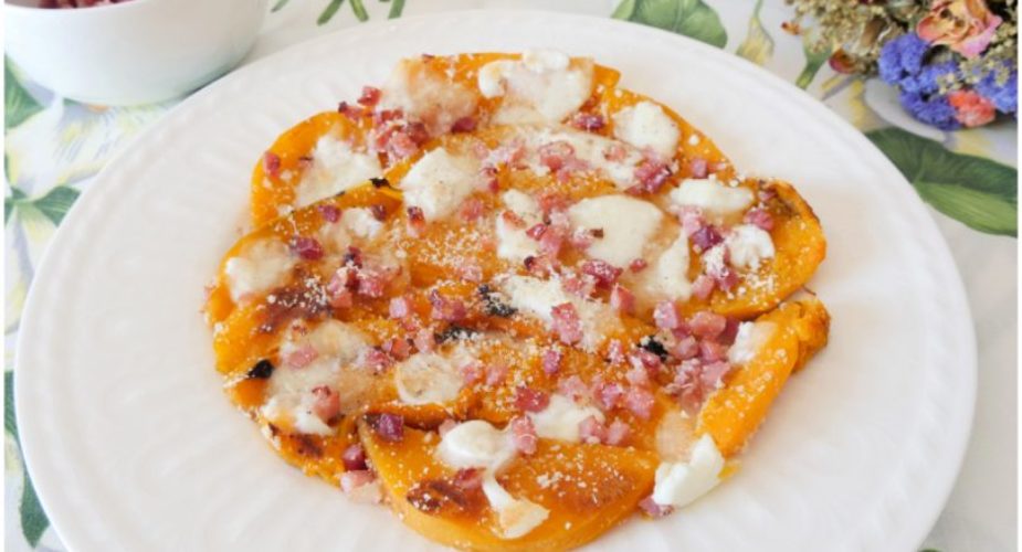 Zucca con mozzarella e speck