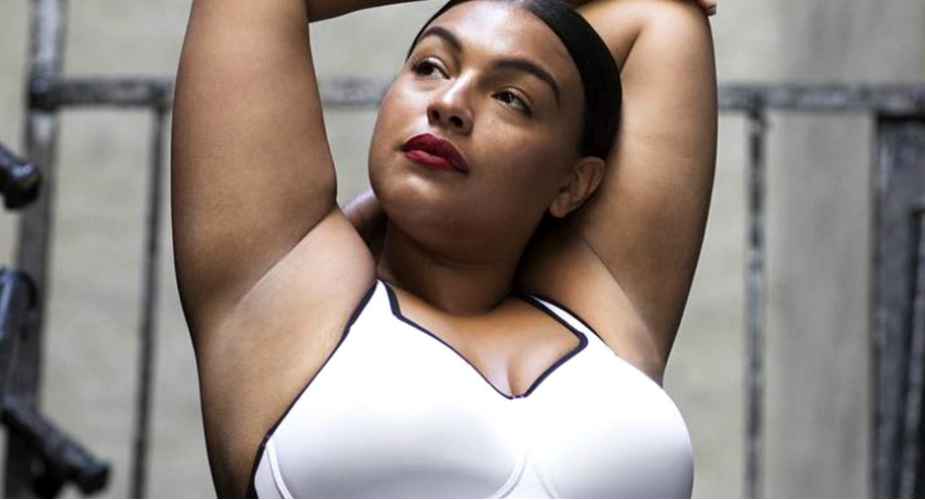 Nike, una modella plus size per pubblicizzare il nuovo reggiseno